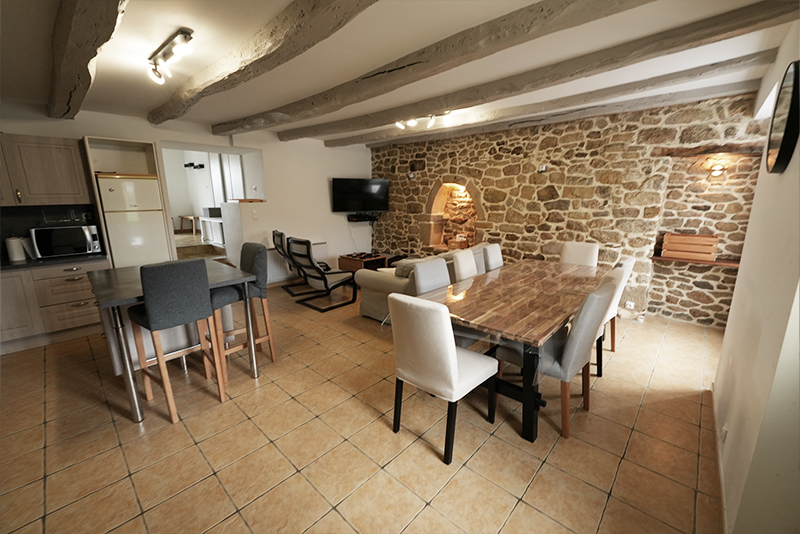 gites armor 03 SAM 03 Grand gîte dans les Côtes d'armor, la salle à manger et le salon