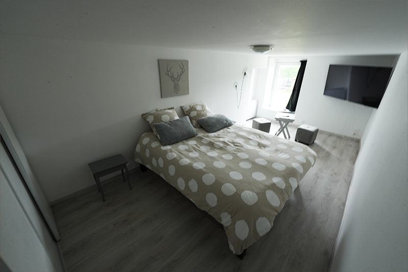 gîtes armor 3 CHRE 02 Grand gîte dans les Côtes d'armor, la salle à manger et le salon